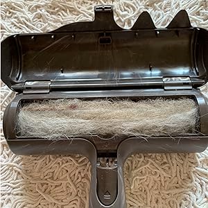 Self-Cleaning Pet Hair Remover Roller